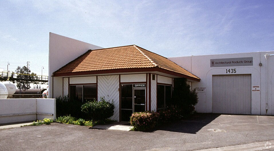 More Photos Of 1433-1435 S Vernon St, Anaheim Warehouse For Sale