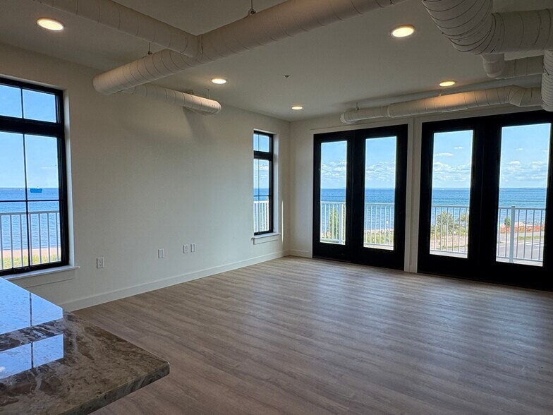 More Photos Of 2401 Lakeshore Blvd, Marquette Multifamily For Sale