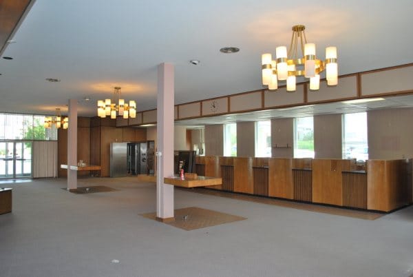 More Photos Of 85 1st St NE, Cleveland Freestanding For Lease