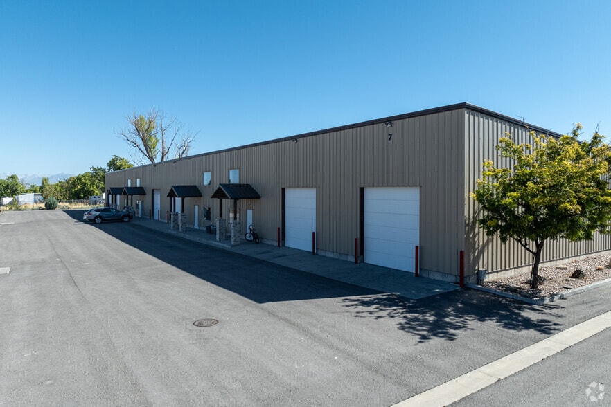 Primary Photo Of 810 W Utah Ave, Payson Warehouse For Sale