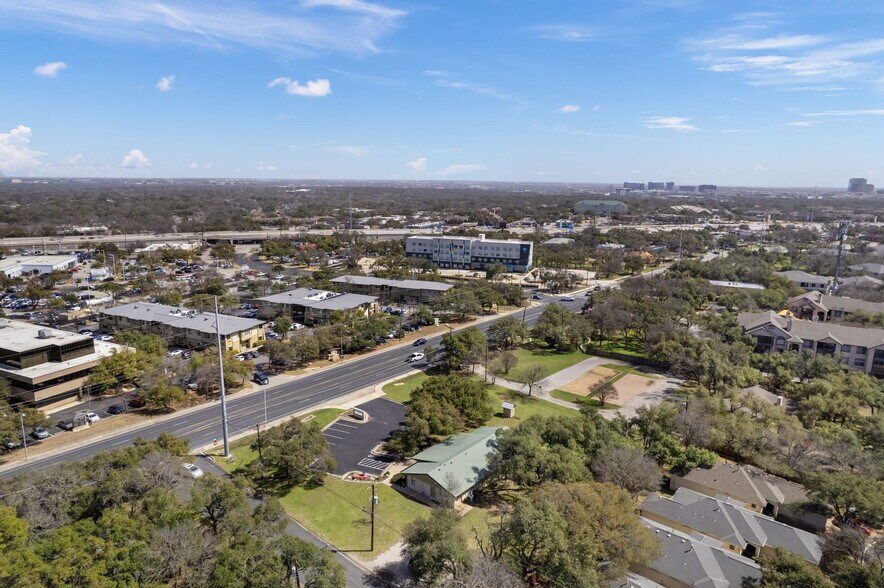 More Photos Of 11672 Jollyville Rd, Austin Medical For Sale