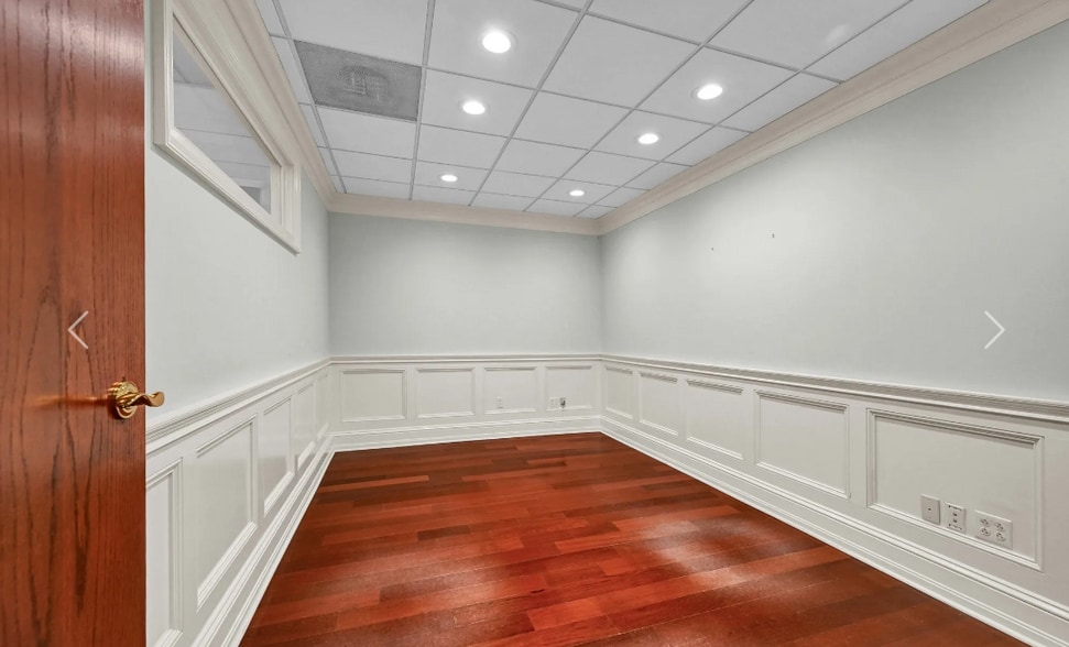 More Photos Of 90 Grove St, Ridgefield Medical For Sale