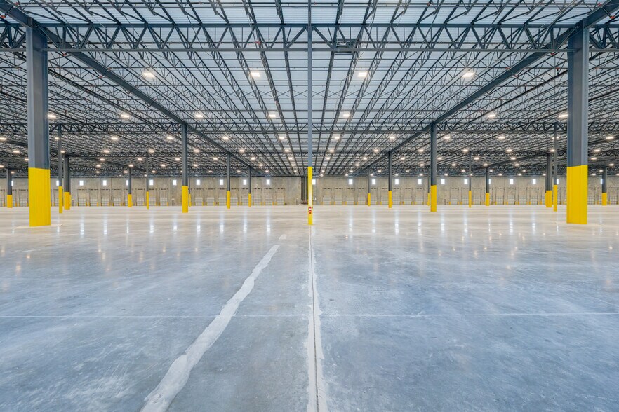 More Photos Of 20351 Sheridan St, Fort Lauderdale Unknown For Lease