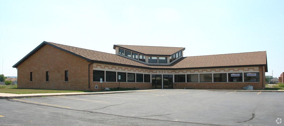 Primary Photo Of 566 Redbird Cir, De Pere Office For Lease