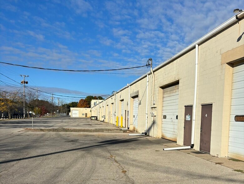 More Photos Of 6051 Telegraph Rd, Toledo Manufacturing For Lease