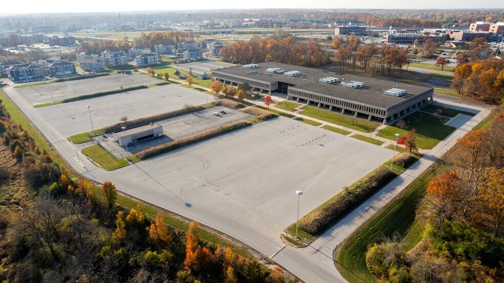 More Photos Of 8001 W Jefferson Blvd, Fort Wayne Office For Lease