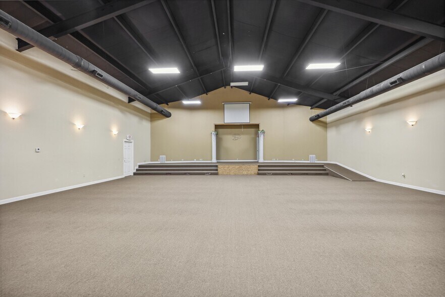 More Photos Of 13651 S 690 Rd, Wyandotte Specialty For Sale