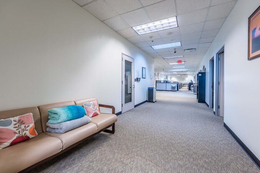 More Photos Of 2110 E Governors Cir, Houston Light Manufacturing For Sale