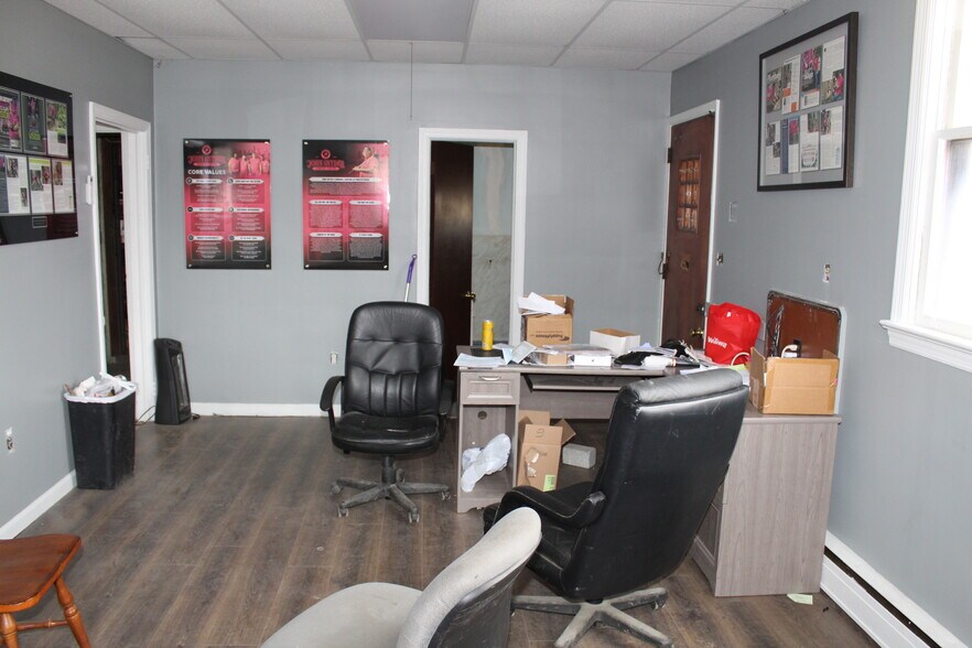 More Photos Of 5112 Umbria St, Philadelphia Light Manufacturing For Lease