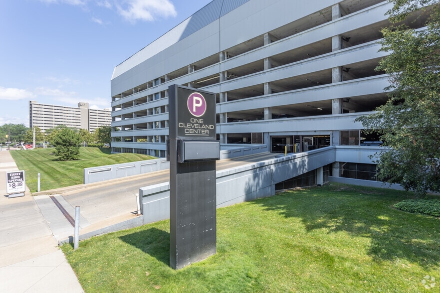 More Photos Of 1375 E 9th St, Cleveland Office For Lease