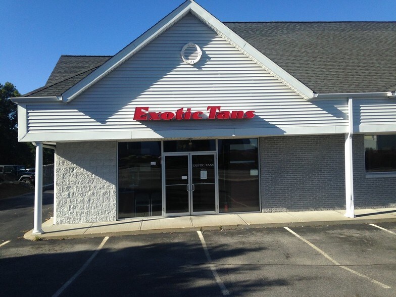 More Photos Of 468 Smithfield Rd, Providence Freestanding For Lease