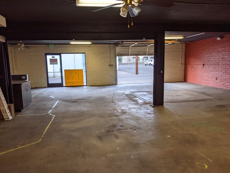 More Photos Of 108 Ross St, Molalla General Retail For Lease