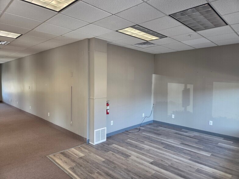 More Photos Of 1524 Route 9, Clifton Park Medical For Lease