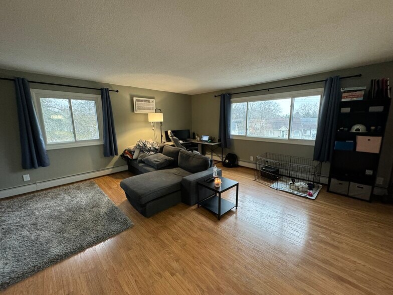 More Photos Of 152 Forbes St, Riverside Office Residential For Sale