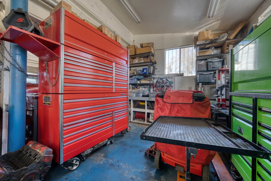 More Photos Of 33246 Auberry Rd, Auberry Freestanding For Sale