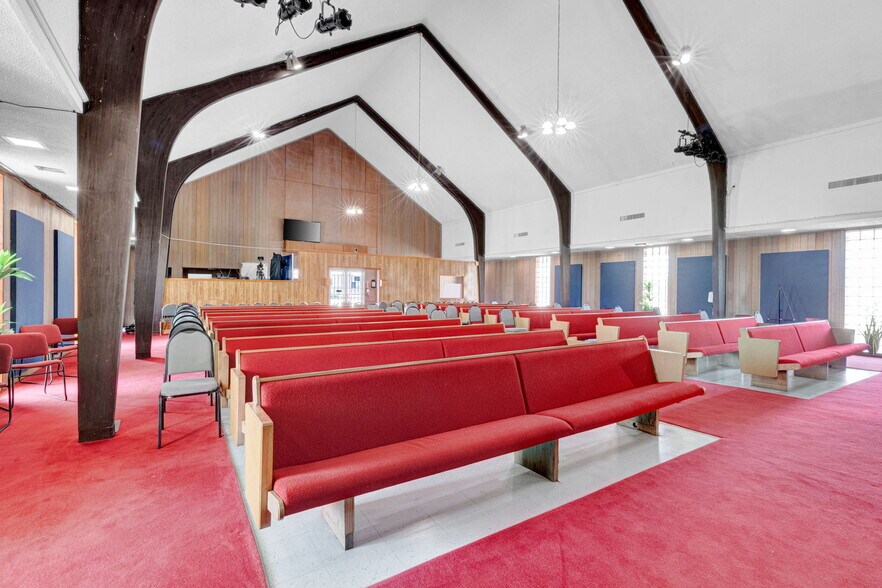More Photos Of 11503 Martin Luther King Blvd, Houston Religious Facility For Sale