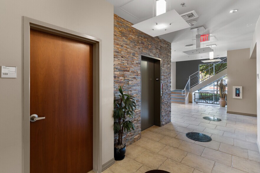 More Photos Of 6960 Smoke Ranch Rd, Las Vegas Medical For Lease