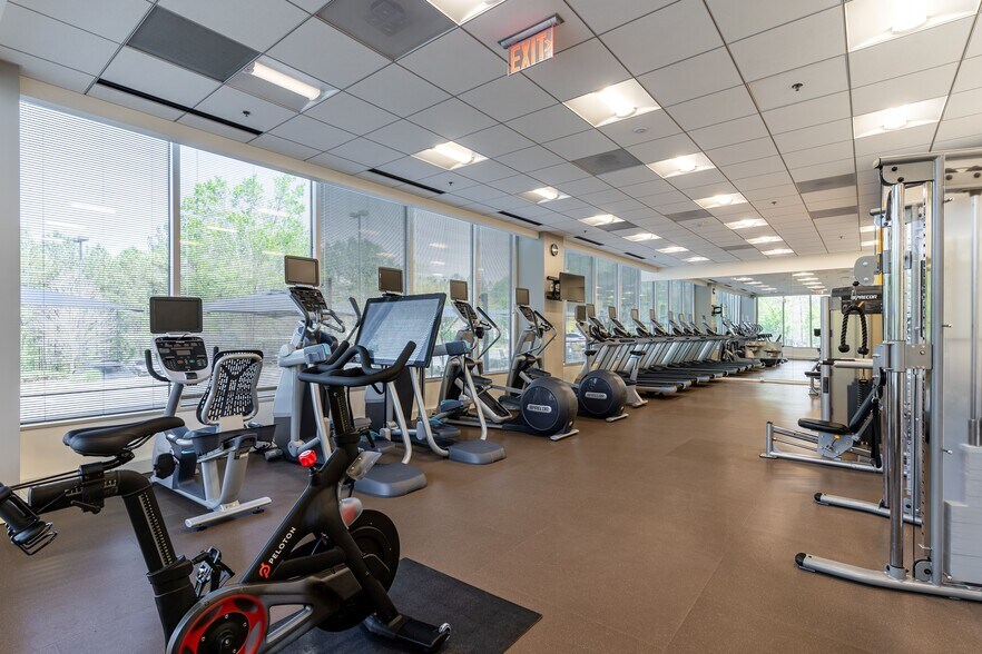 More Photos Of 3460 Preston Ridge Rd, Alpharetta Office For Lease