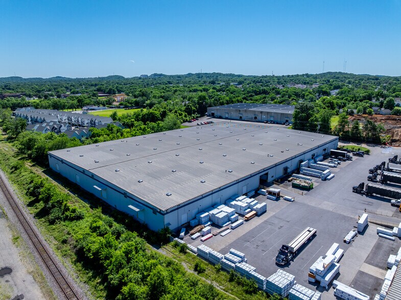 More Photos Of 225 Nesbitt Ln, Madison Unknown For Lease