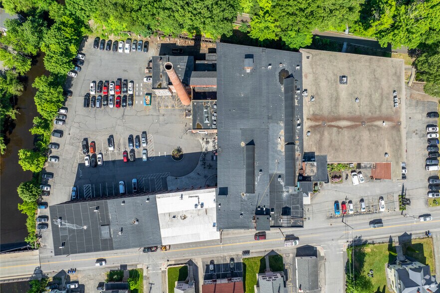 More Photos Of 43 Broad St, Hudson Flex For Lease