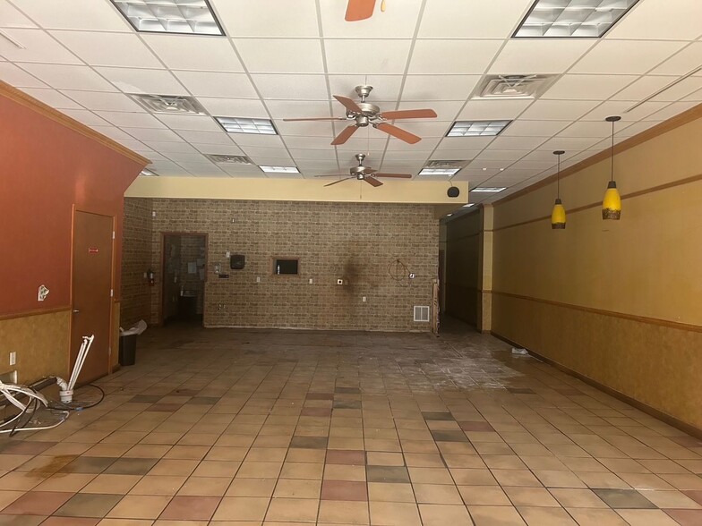 More Photos Of 1409 Canal St, New Orleans Storefront Retail Residential For Lease