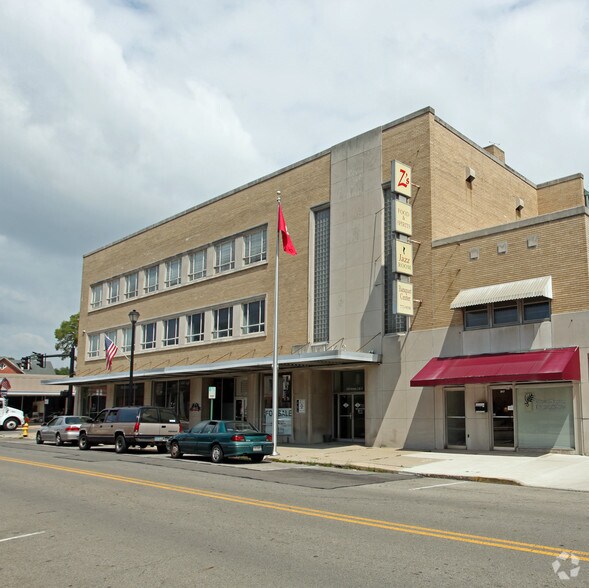 More Photos Of 319 N Wayne St, Piqua Loft Creative Space For Lease