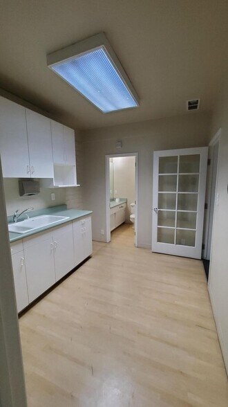 More Photos Of 2740 W Main St, Visalia Medical For Lease