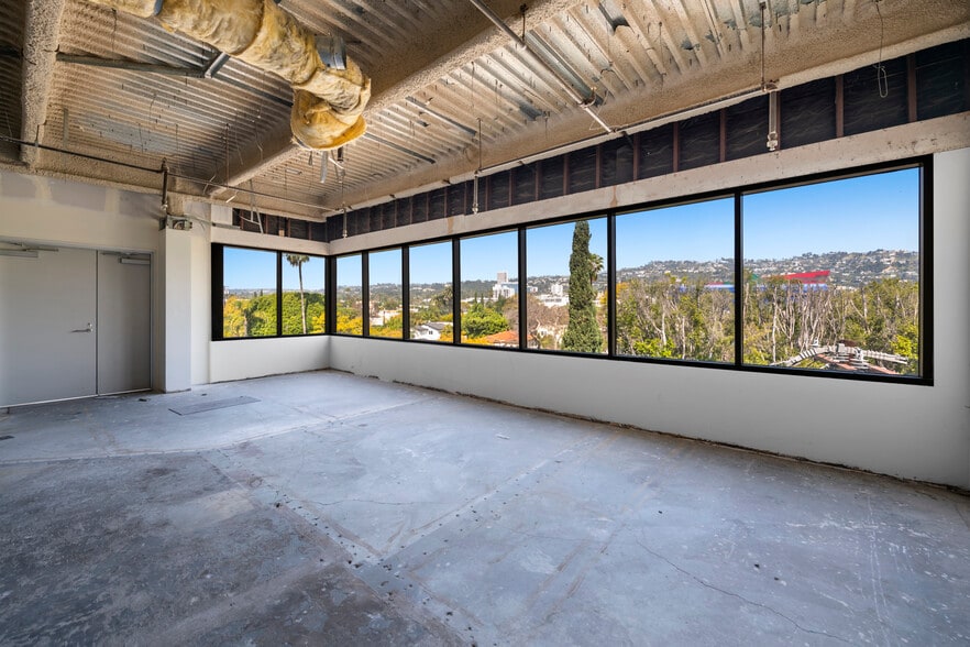 More Photos Of 8737 Beverly Blvd, West Hollywood Medical For Sale