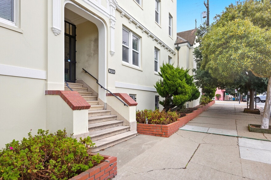 More Photos Of 3900 Balboa St, San Francisco Religious Facility For Sale