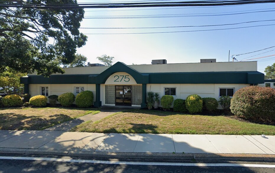 Primary Photo Of 275 Dixon Ave, Amityville Office For Sale