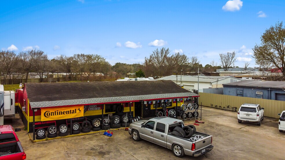 More Photos Of 2510 Shaver St, Pasadena Warehouse For Sale