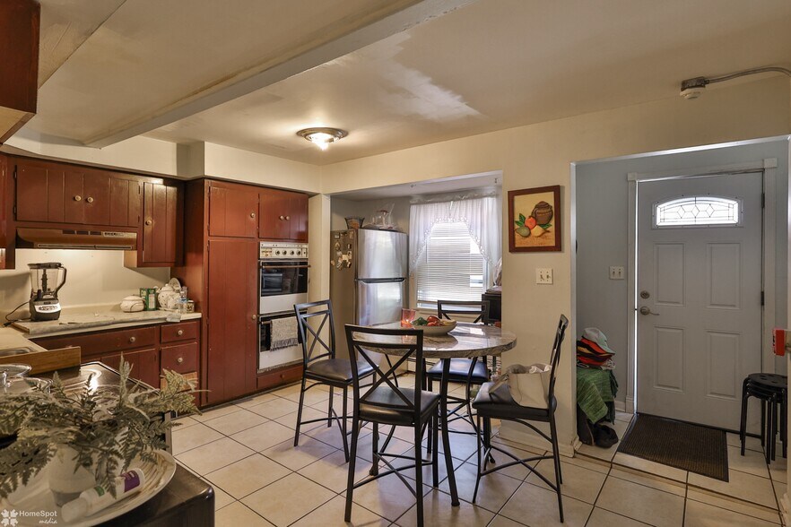 More Photos Of 902 W Wilkes Barre St, Easton Apartments For Sale