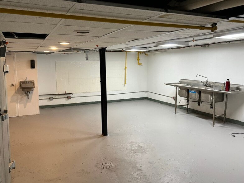 More Photos Of 4009 34th St, Mount Rainier Restaurant For Sale