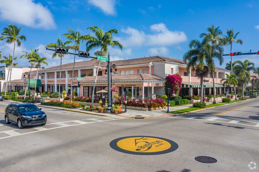 More Photos Of 300 5th Ave S, Naples General Retail For Lease