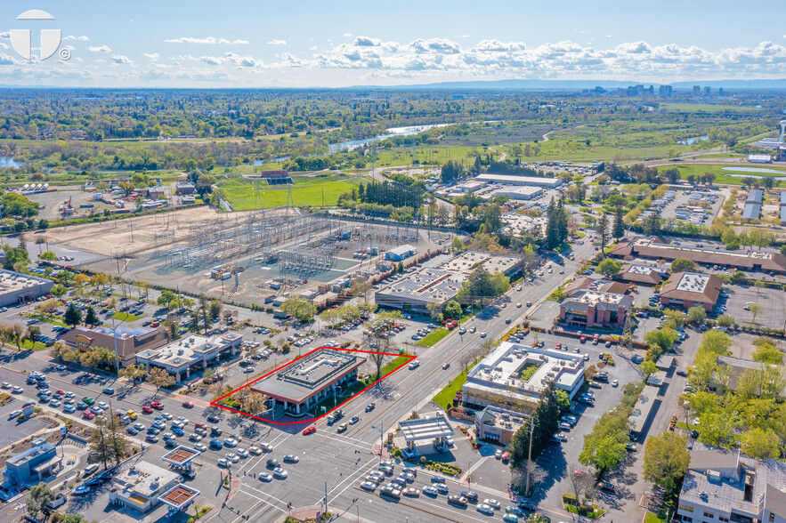 More Photos Of 1249 Howe Ave, Sacramento Restaurant For Sale