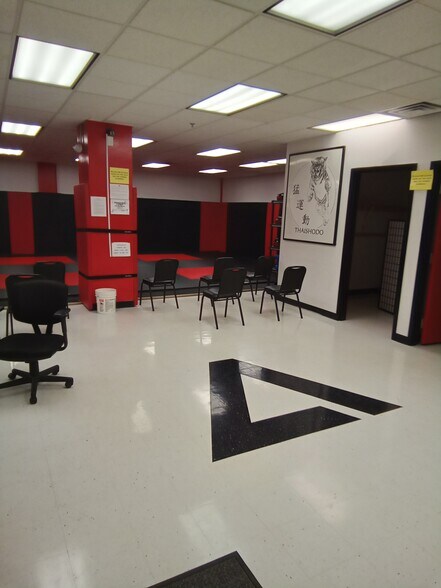 More Photos Of 15 Matthews St, Goshen Office For Sale