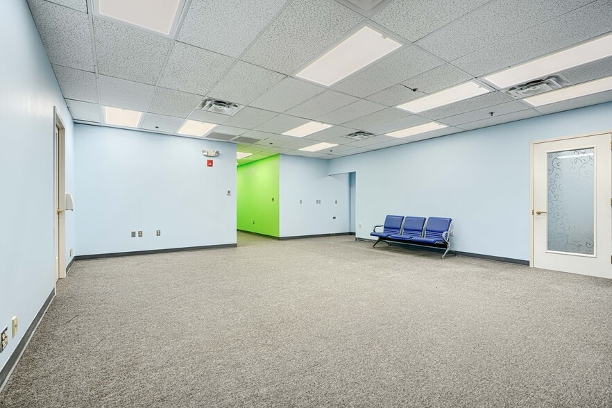 More Photos Of 8815 Centre Park Dr, Columbia Medical For Lease