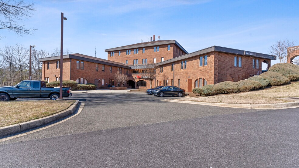 More Photos Of 10903 Indian Head Hwy, Fort Washington Office For Sale