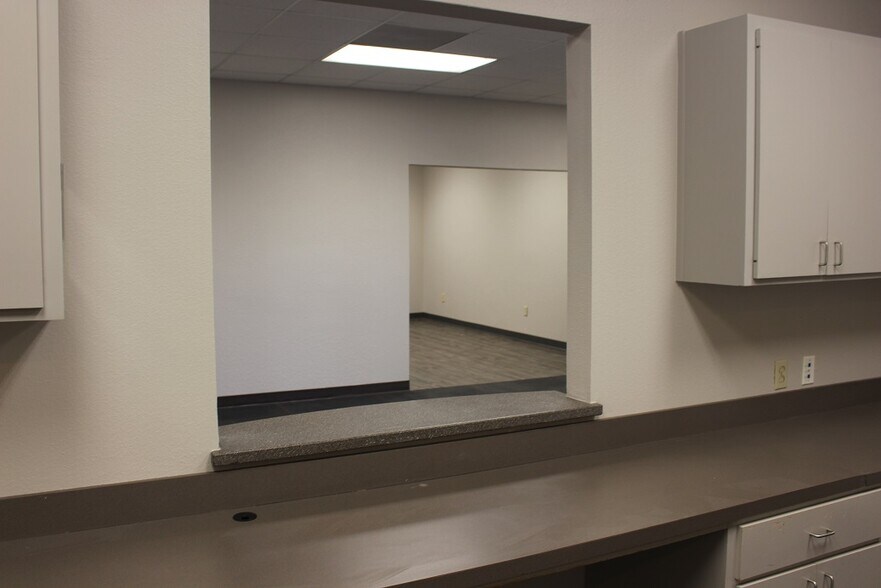 More Photos Of 805 W Wadley Ave, Midland Medical For Lease