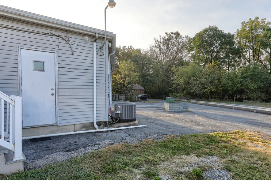 More Photos Of 2234 Cumberland St, Lebanon Storefront Retail Residential For Sale