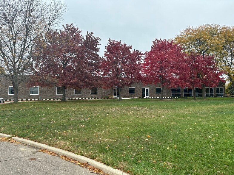 More Photos Of 3909 Research Park Dr, Ann Arbor Office For Lease