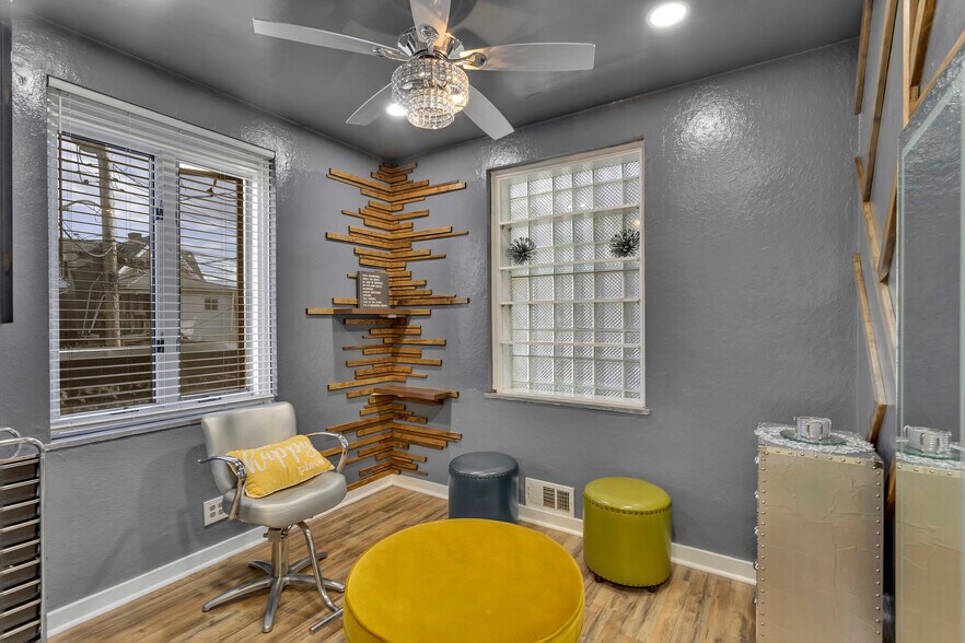 More Photos Of 7424 Washington Ave, Pittsburgh Office For Lease