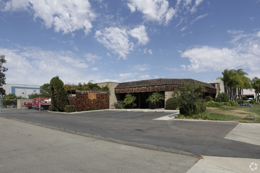 More Photos Of 150 Vallecitos de Oro, San Marcos Warehouse For Lease