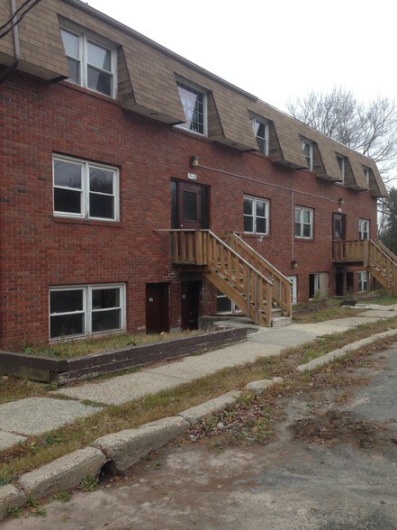 More Photos Of 10-20 Dorm Dr, Hurleyville Apartments For Sale