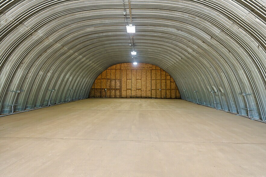 More Photos Of 92240 N Bank Ln, Coquille Warehouse For Lease