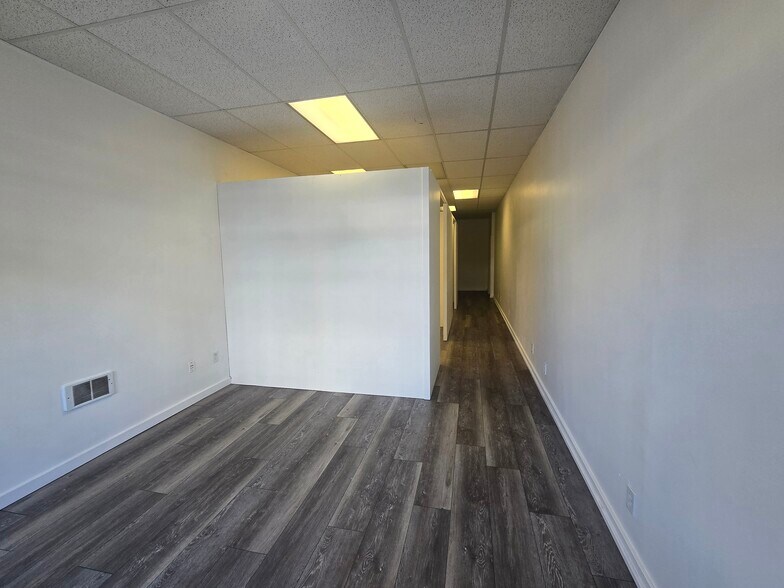 More Photos Of 713 3rd St, Blaine Office For Lease