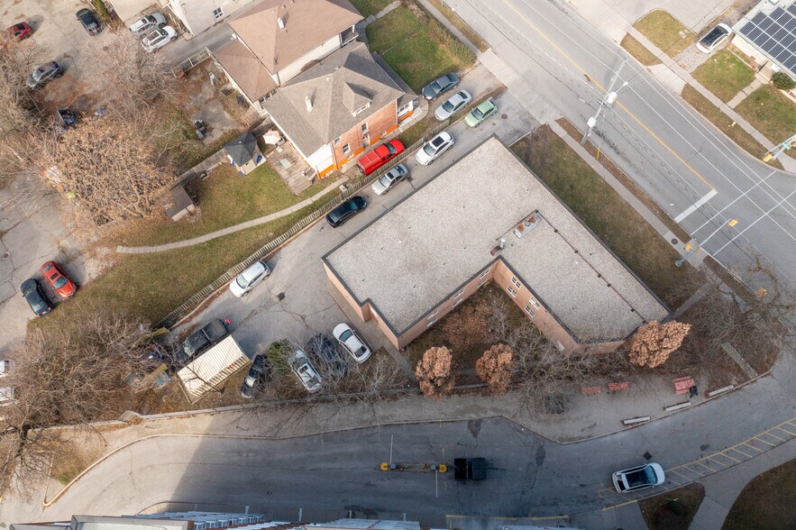 More Photos Of 585 Mill St, Windsor Apartments For Sale