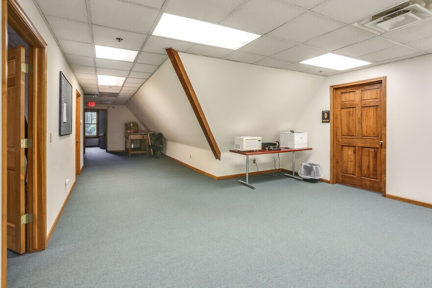 More Photos Of 4588 S Park Ave, Hamburg Office Residential For Sale