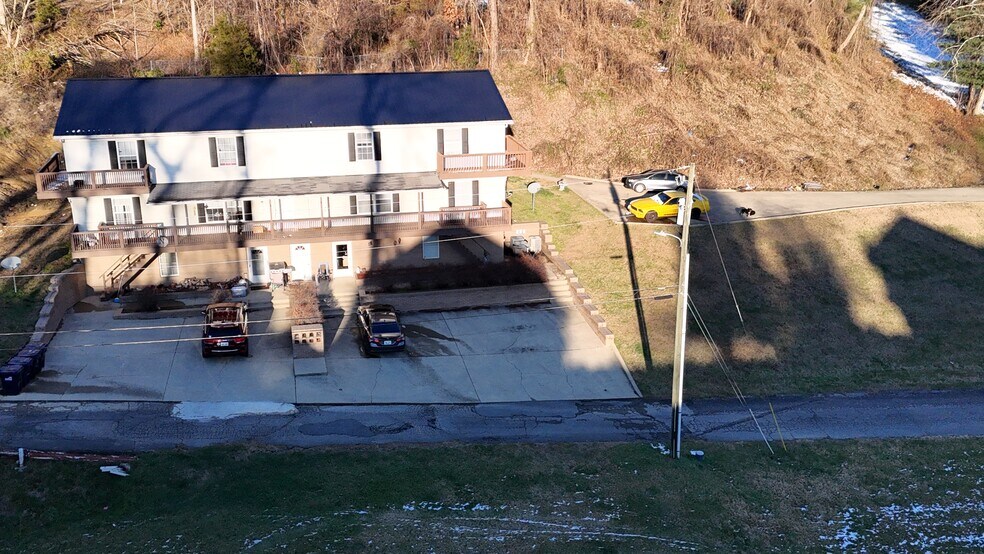 More Photos Of 751 Hunt St, Ashland Apartments For Sale