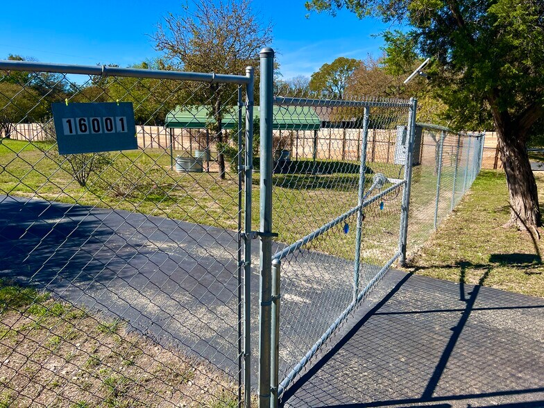 More Photos Of 16001 Awalt Dr, Austin Office For Lease